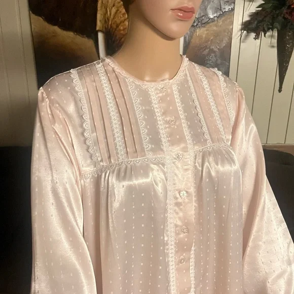 Vintage~ Christian Dior ~Size Large Pink Elegant Nightgown